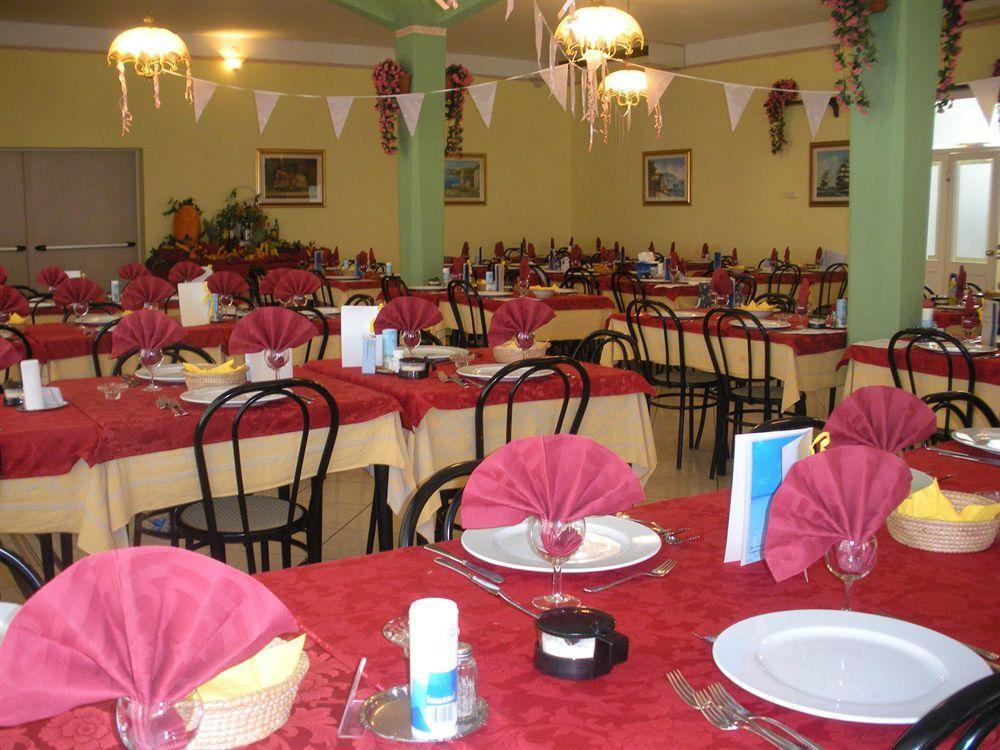 Hotel Serena Gatteo Экстерьер фото