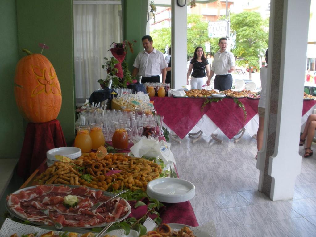 Hotel Serena Gatteo Экстерьер фото